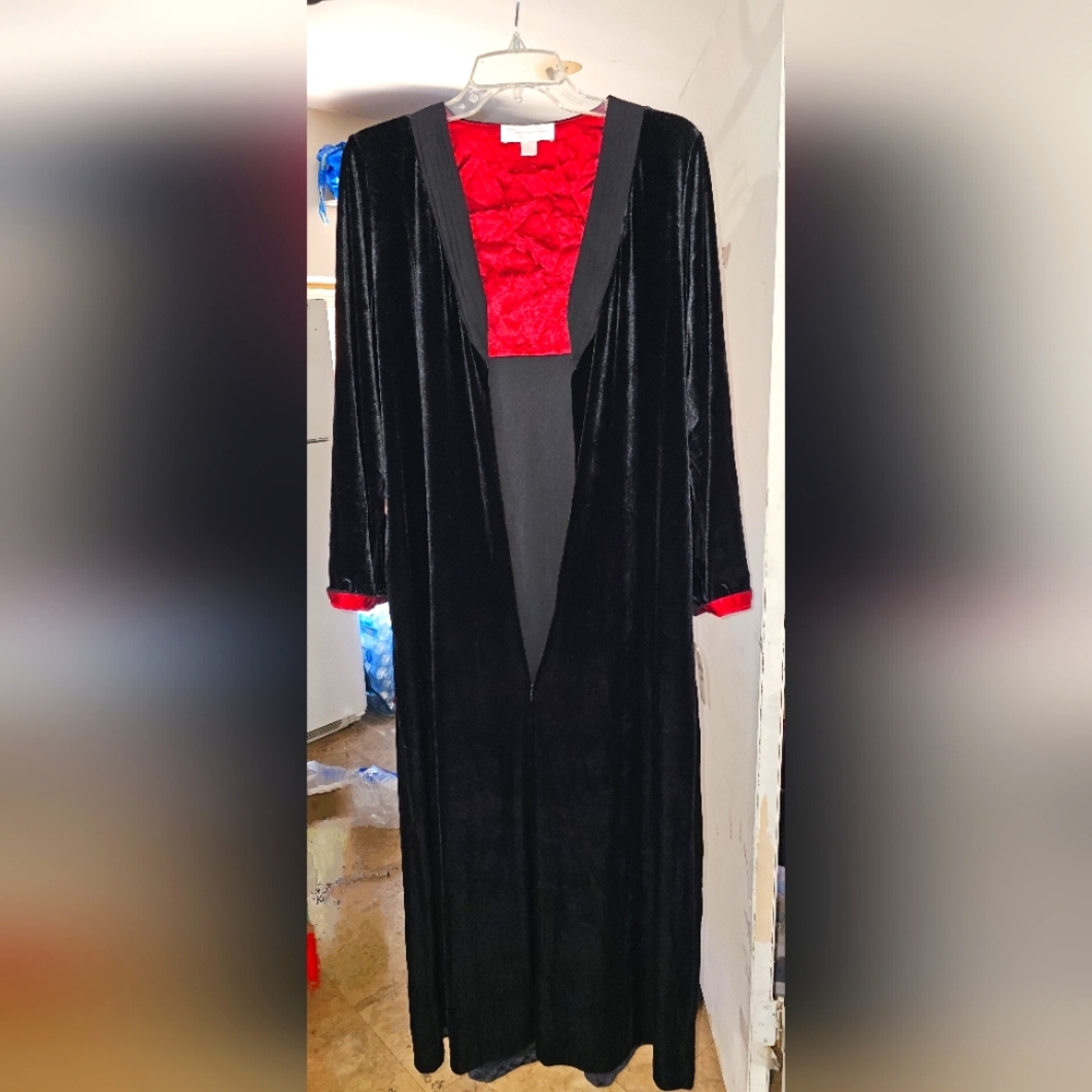 Oscar De La Renta black velvet red satin 1/2 zip robe size Large